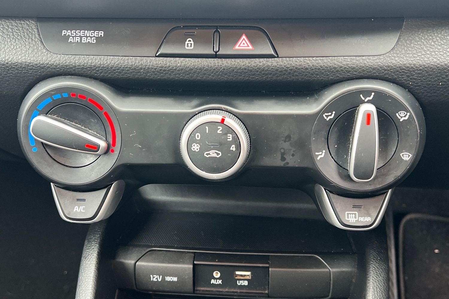 Used Kia Stonic 2019 for sale - 76718560: Photo 10