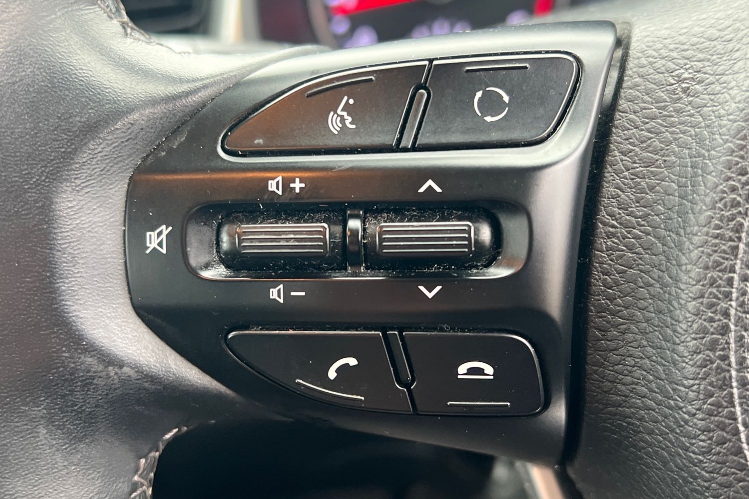 Used Kia Stonic 2019 for sale - 76718560: Photo 12