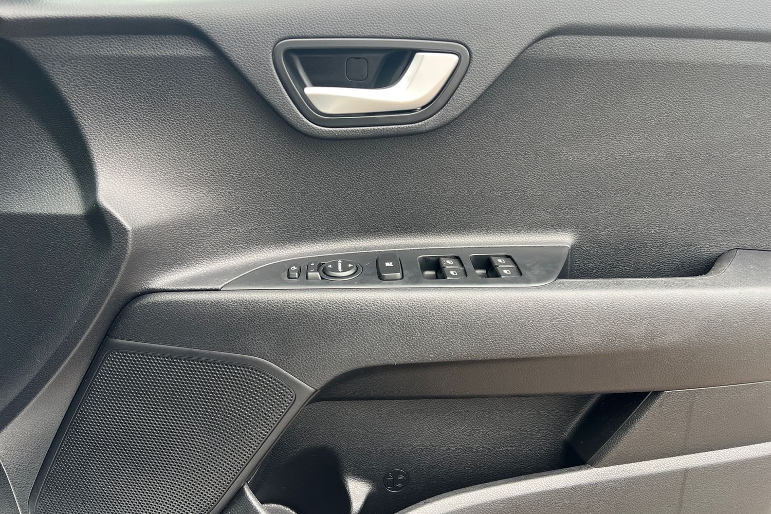 Used Kia Stonic 2019 for sale - 76718560: Photo 18