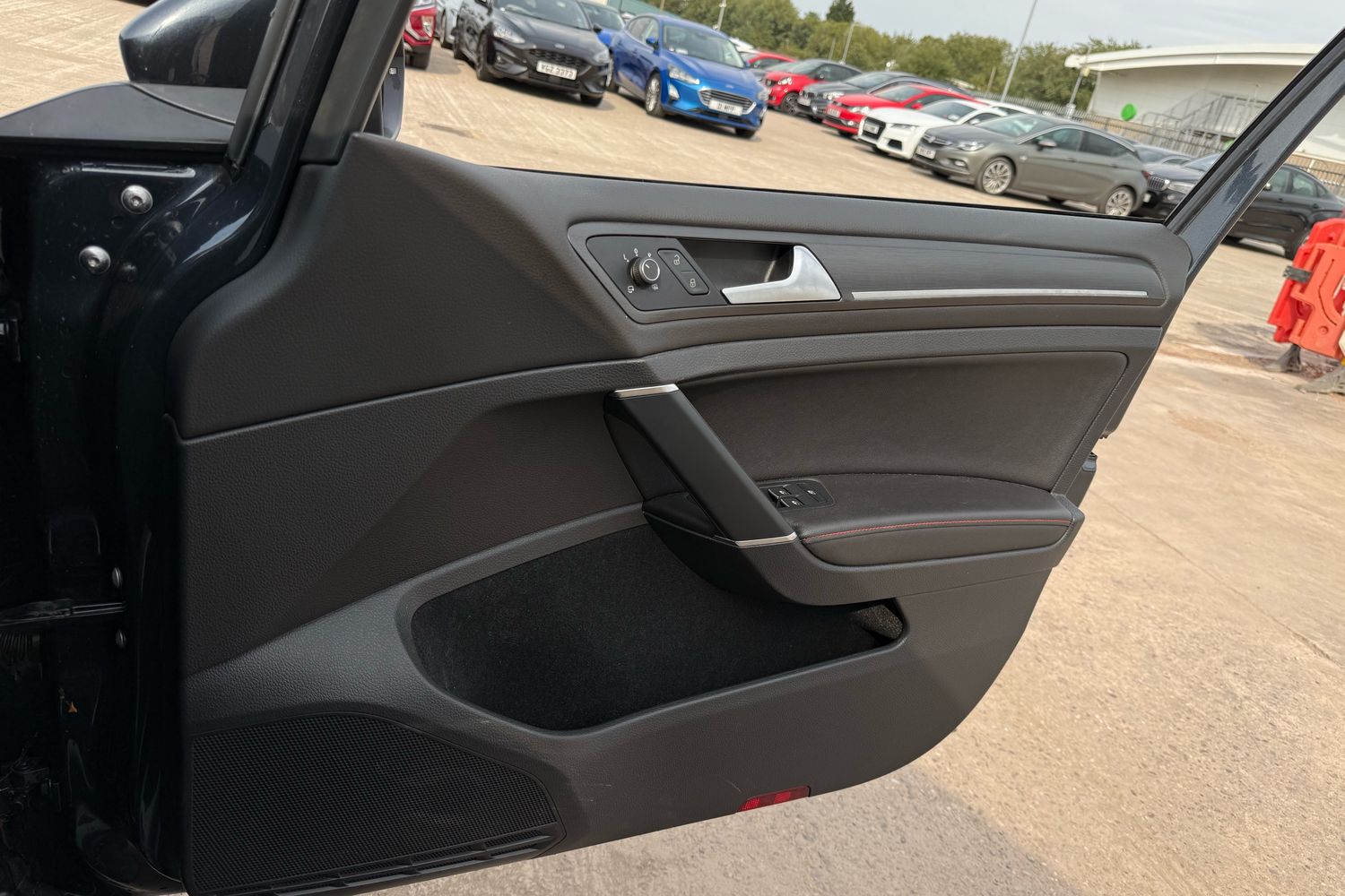 Used Volkswagen Golf 2018 for sale - 76509241: Photo 12