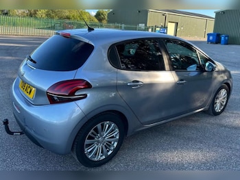 Used Peugeot 208 2019 for sale - 78961214: Photo