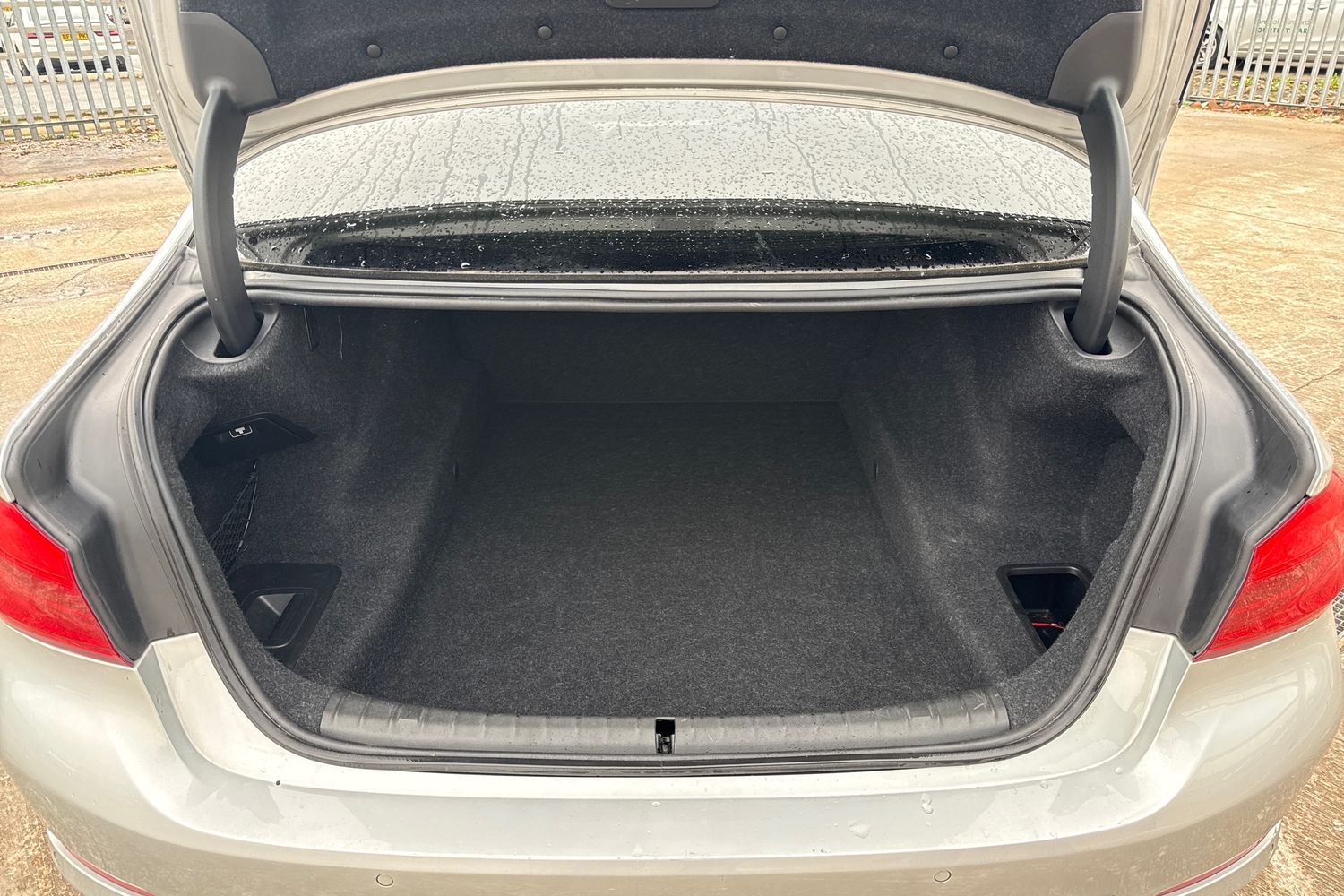 Used BMW 5 Series 2017 for sale - 76453516: Photo 17