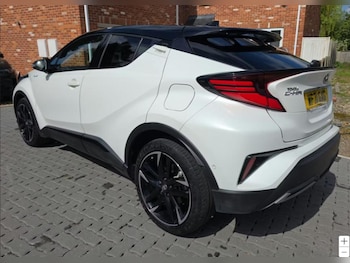 Used Toyota C-HR 2021 for sale - 78473841: Photo