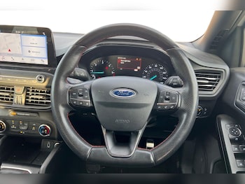 Used Ford Focus 2018 for sale - 77700715: Photo