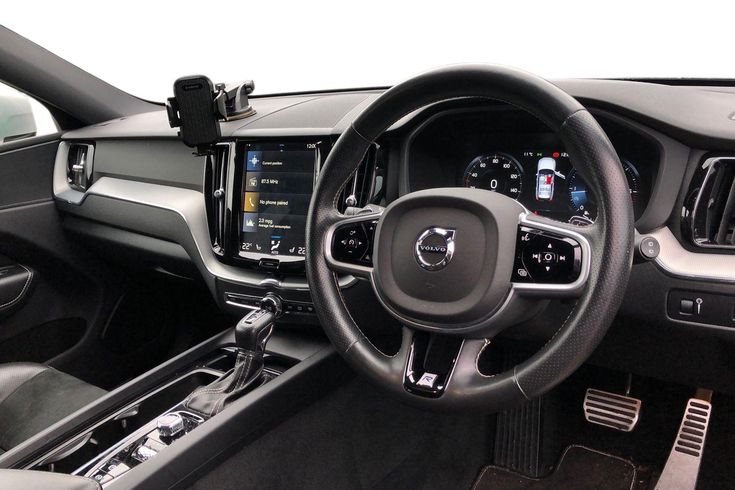 Used Volvo XC60 2018 for sale - 77834784: Photo 3