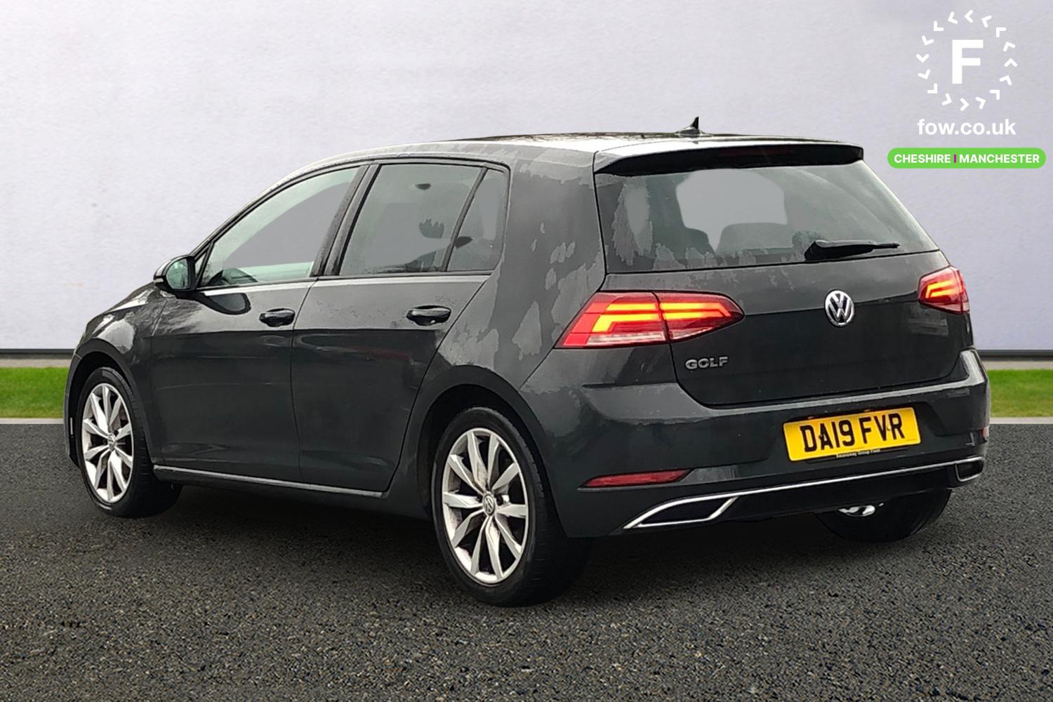 Used Volkswagen Golf 2019 for sale - 77849396: Photo 2