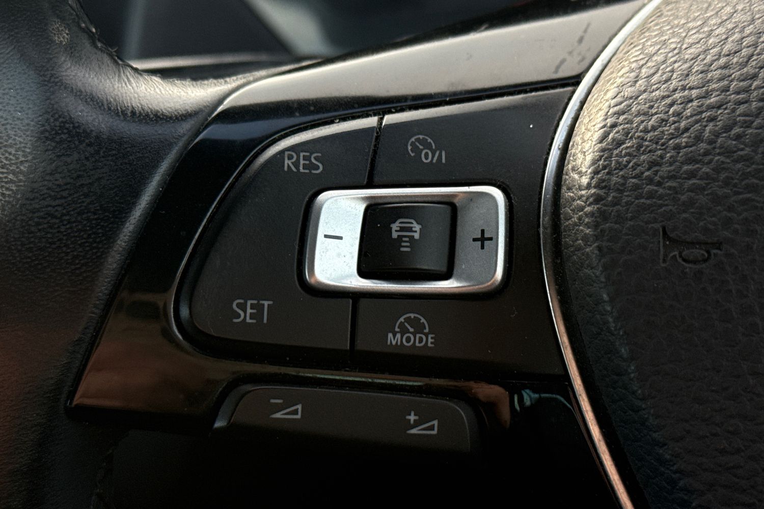 Used Volkswagen Tiguan 2018 for sale - 77048398: Photo 10