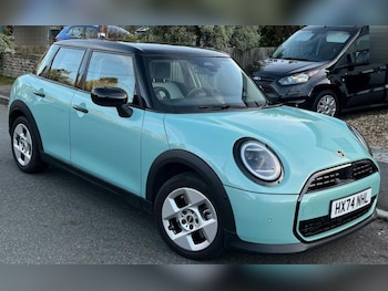 Used MINI Cooper 2024 for sale - 76711817: Photo