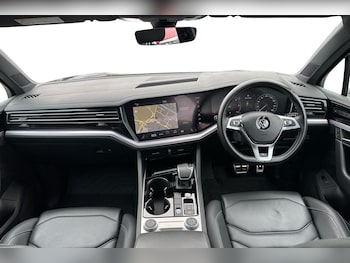 Used Volkswagen Touareg 2018 for sale - 79301793: Photo