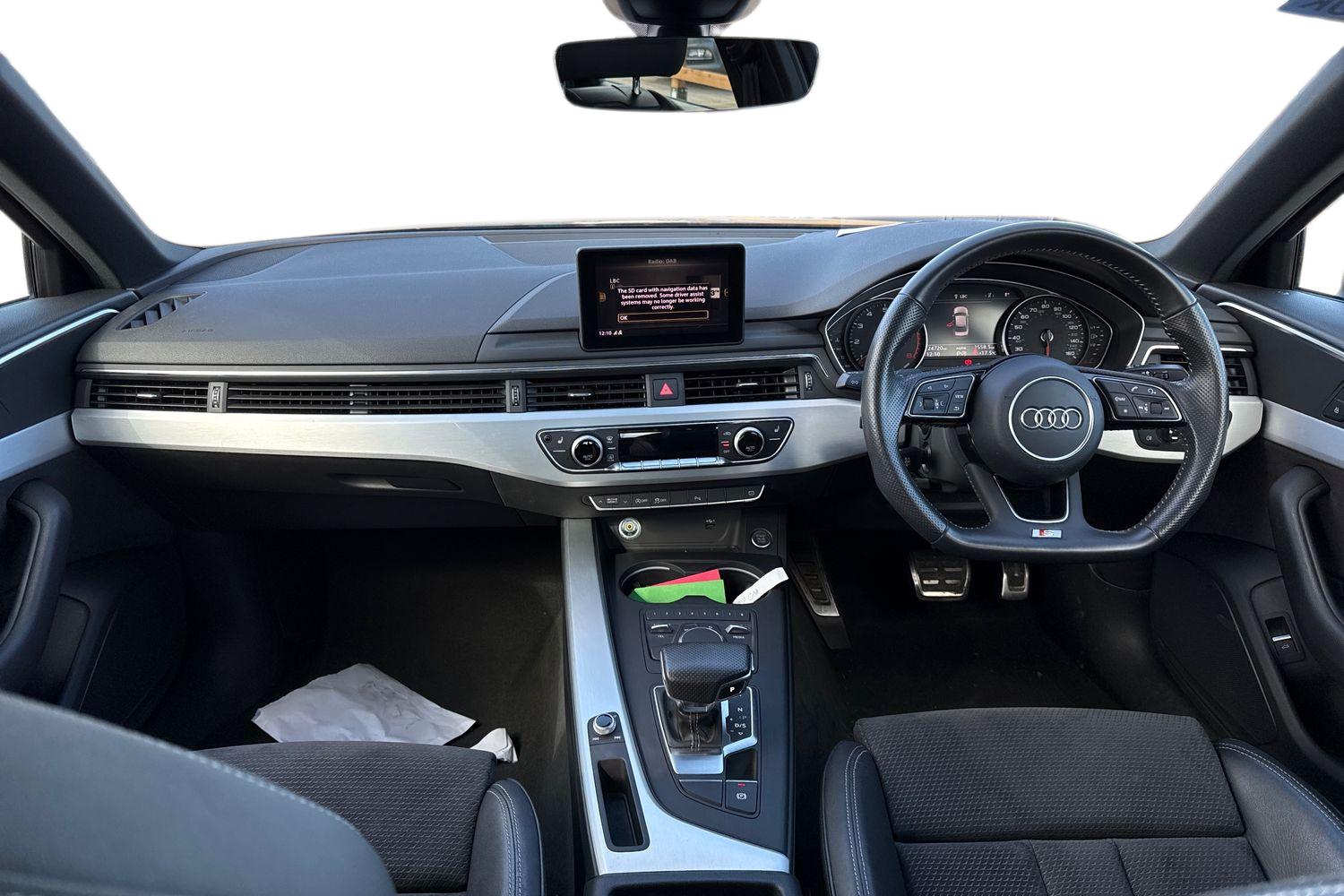 Used Audi A4 2018 for sale - 76171302: Photo 3