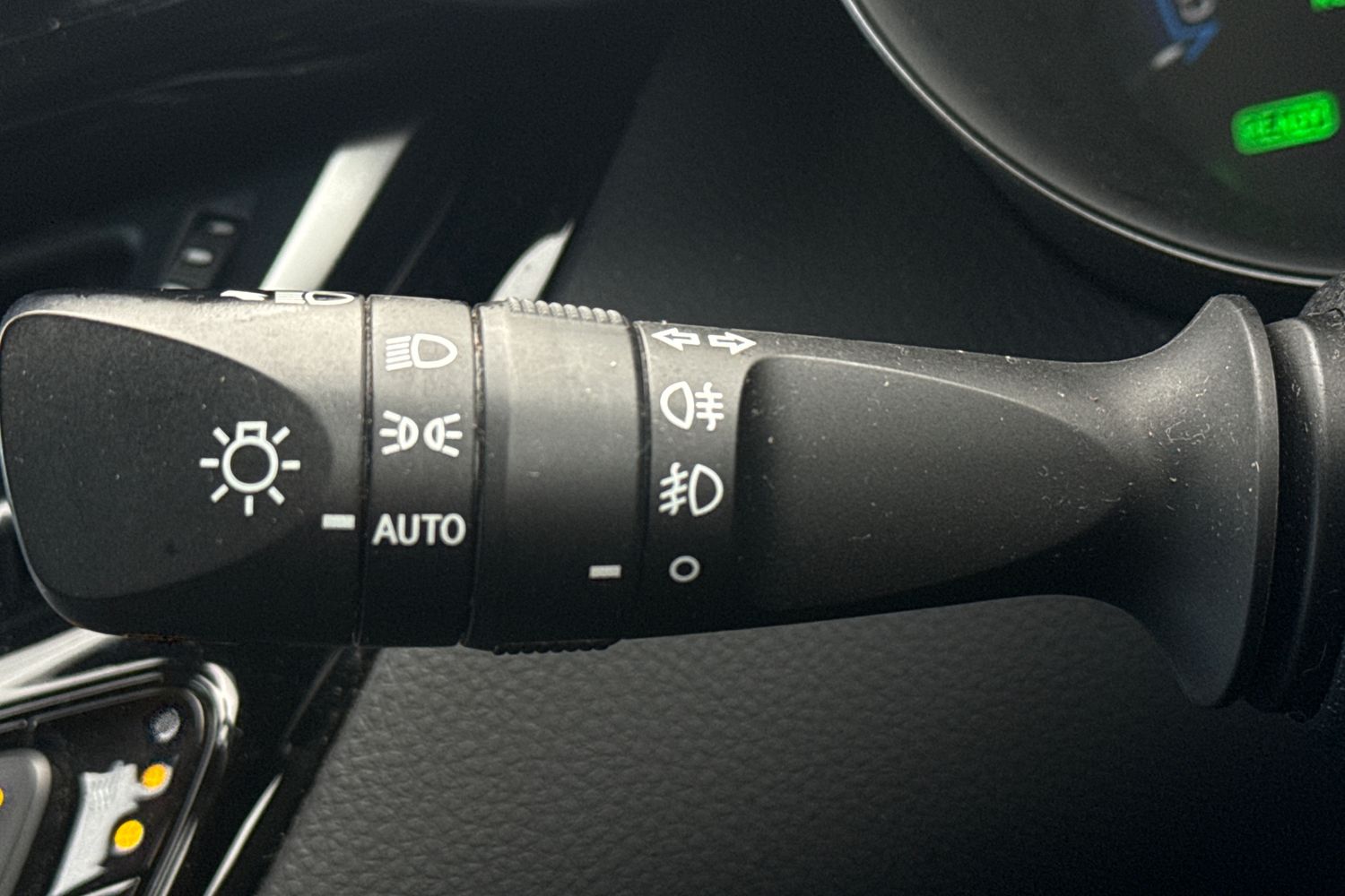 Used Toyota C-HR 2018 for sale - 77037327: Photo 11