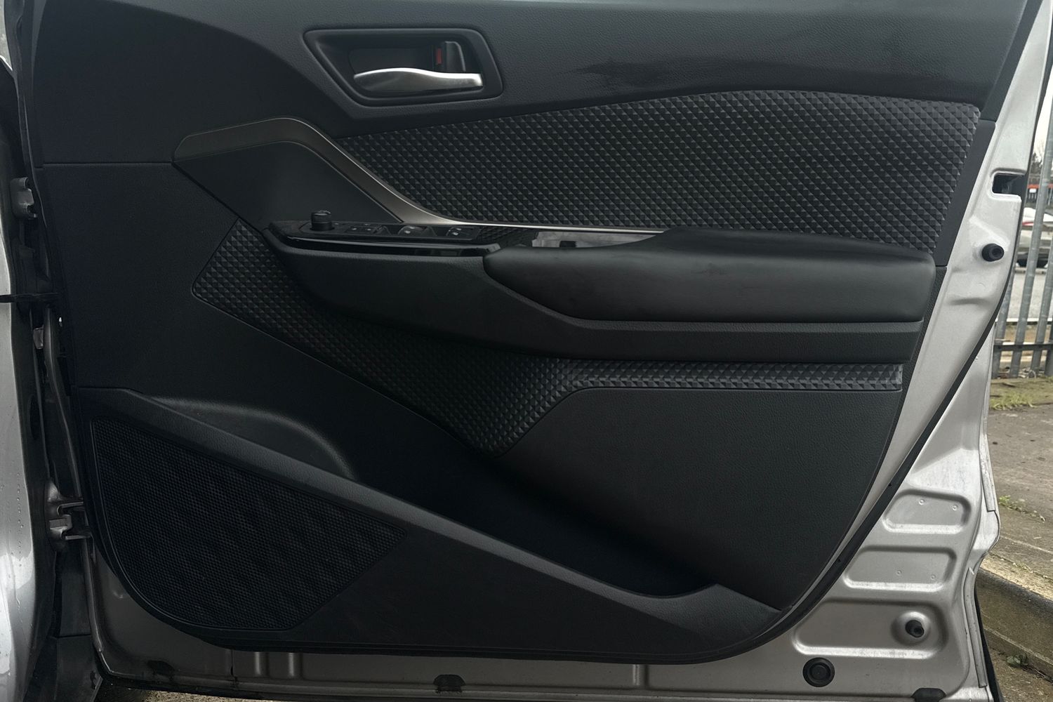 Used Toyota C-HR 2018 for sale - 77037327: Photo 14