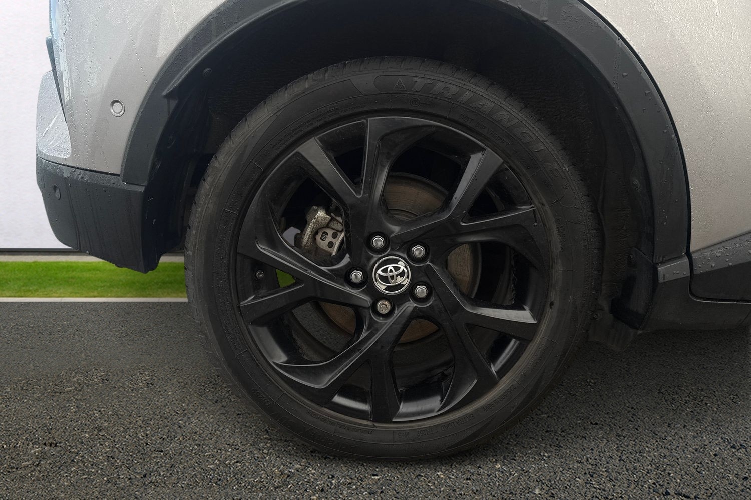 Used Toyota C-HR 2018 for sale - 77037327: Photo 18