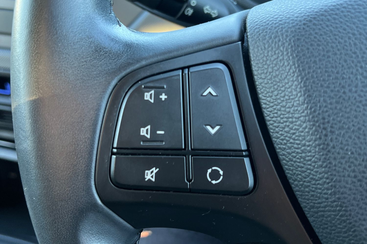 Used Hyundai i10 2017 for sale - 76685706: Photo 11