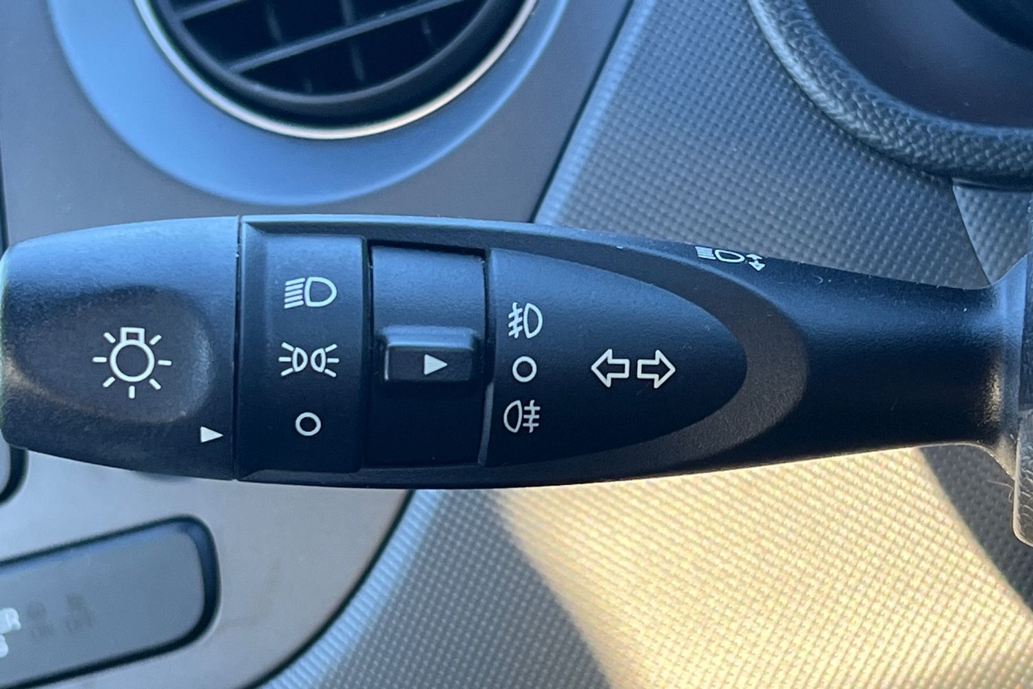 Used Hyundai i10 2017 for sale - 76685706: Photo 13