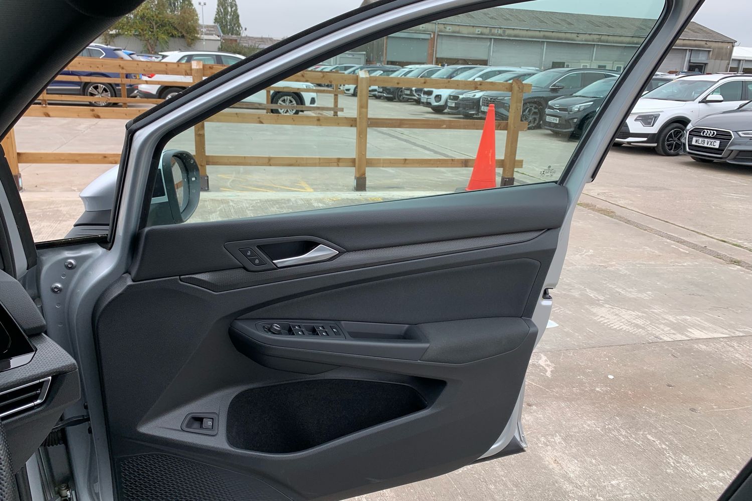 Used Volkswagen Golf 2020 for sale - 77527327: Photo 9