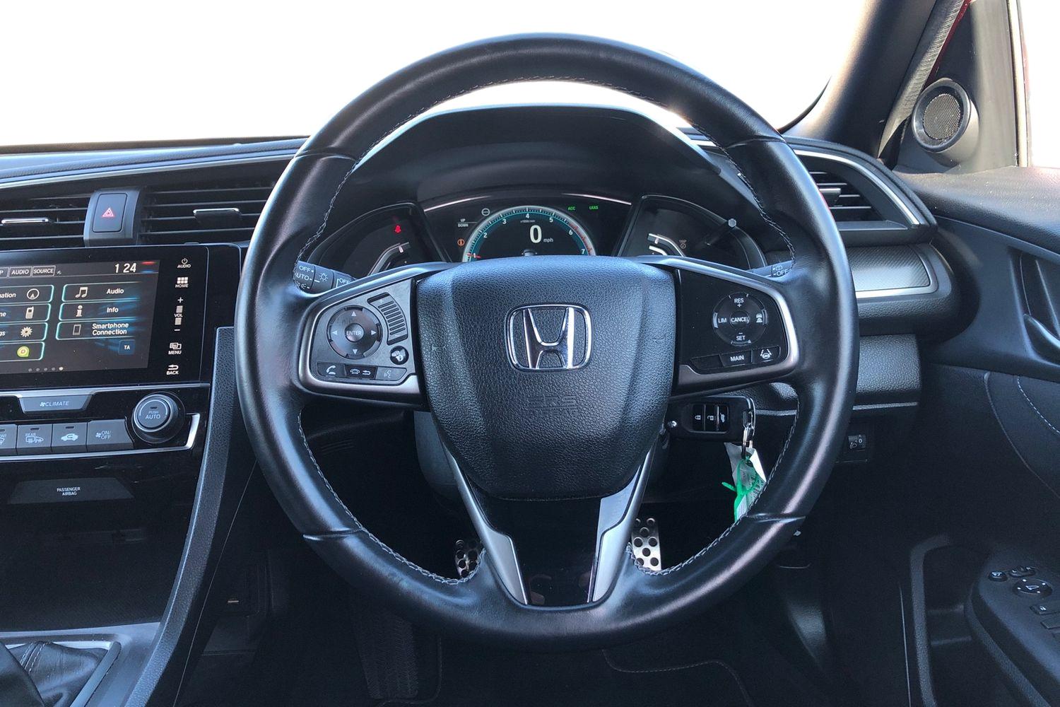 Used Honda Civic 2018 for sale - 77779642: Photo 5
