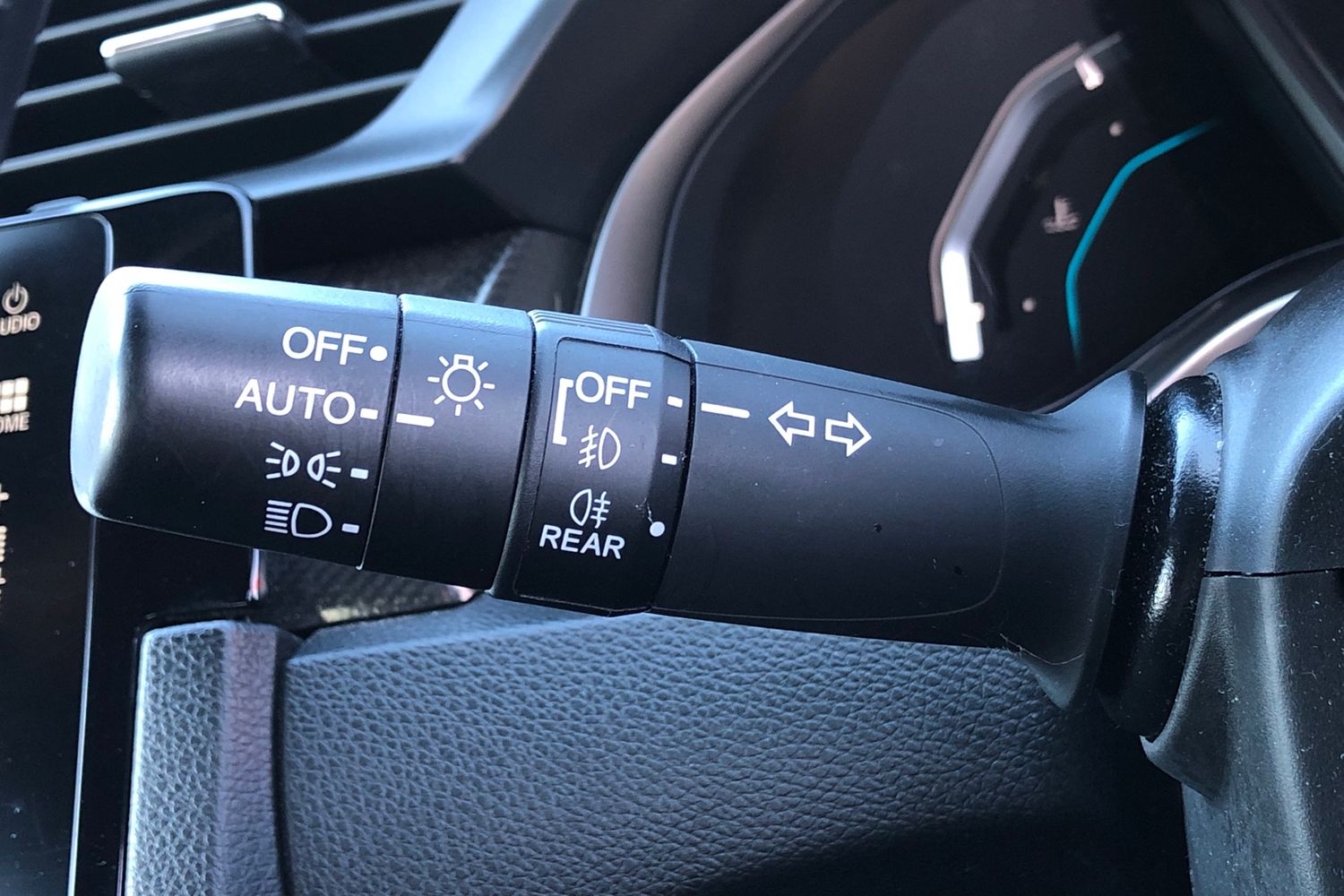 Used Honda Civic 2018 for sale - 77779642: Photo 8