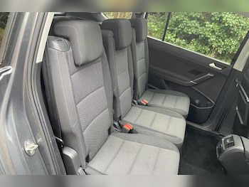 Used Volkswagen Touran 2018 for sale - 77700782: Photo