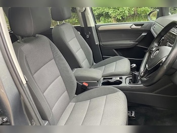 Used Volkswagen Touran 2018 for sale - 77700782: Photo