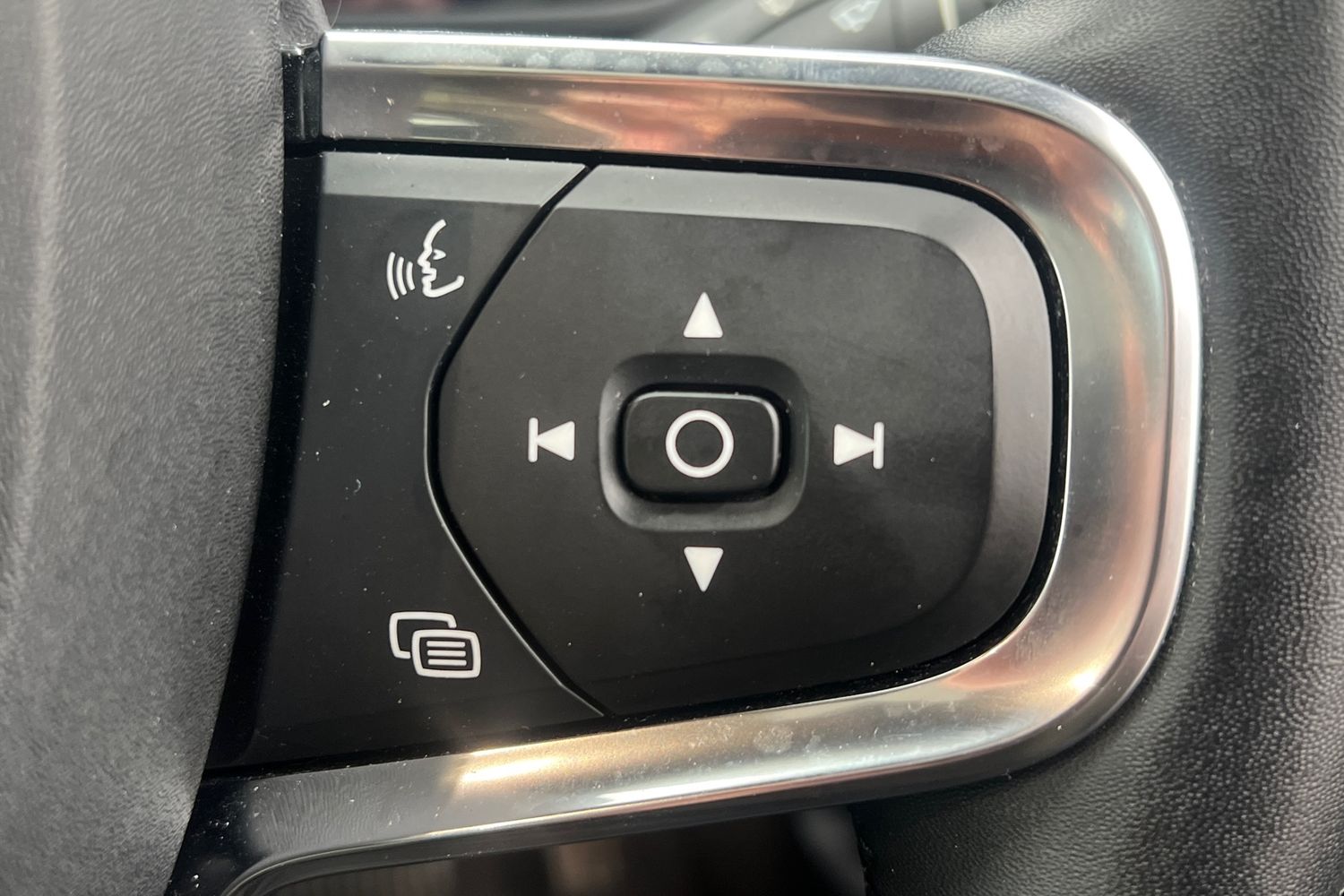 Used Volvo C40 2022 for sale - 76739490: Photo 11