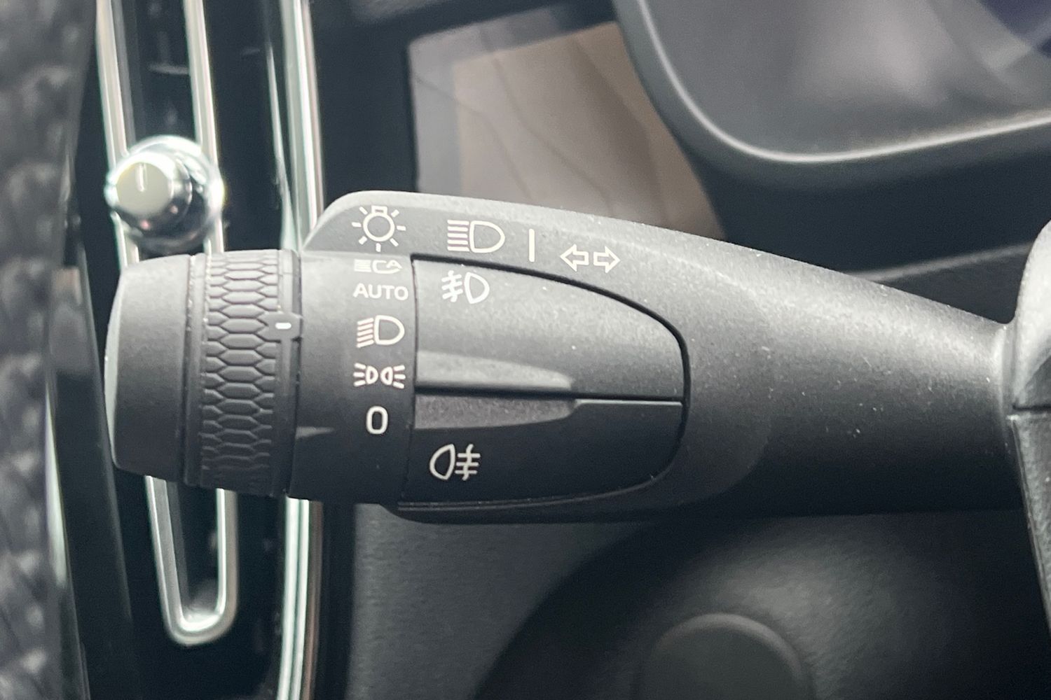 Used Volvo C40 2022 for sale - 76739490: Photo 12