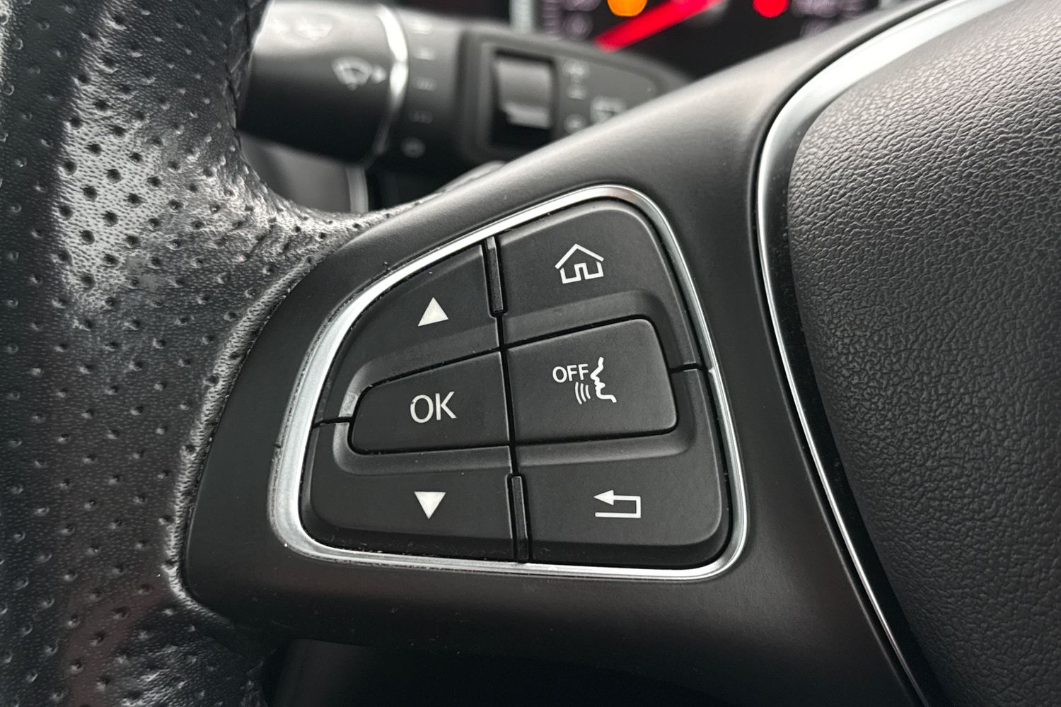 Used Mercedes-Benz GLC 2017 for sale - 77675104: Photo 10