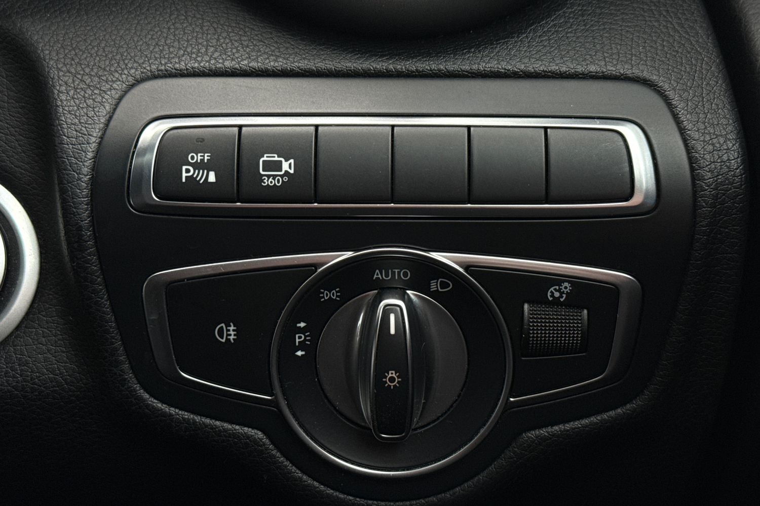 Used Mercedes-Benz GLC 2017 for sale - 77675104: Photo 15