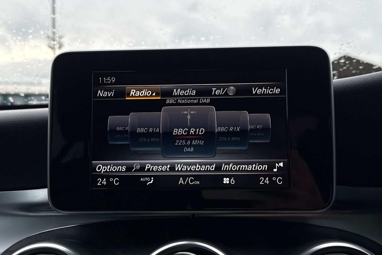 Used Mercedes-Benz GLC 2017 for sale - 77675104: Photo 6