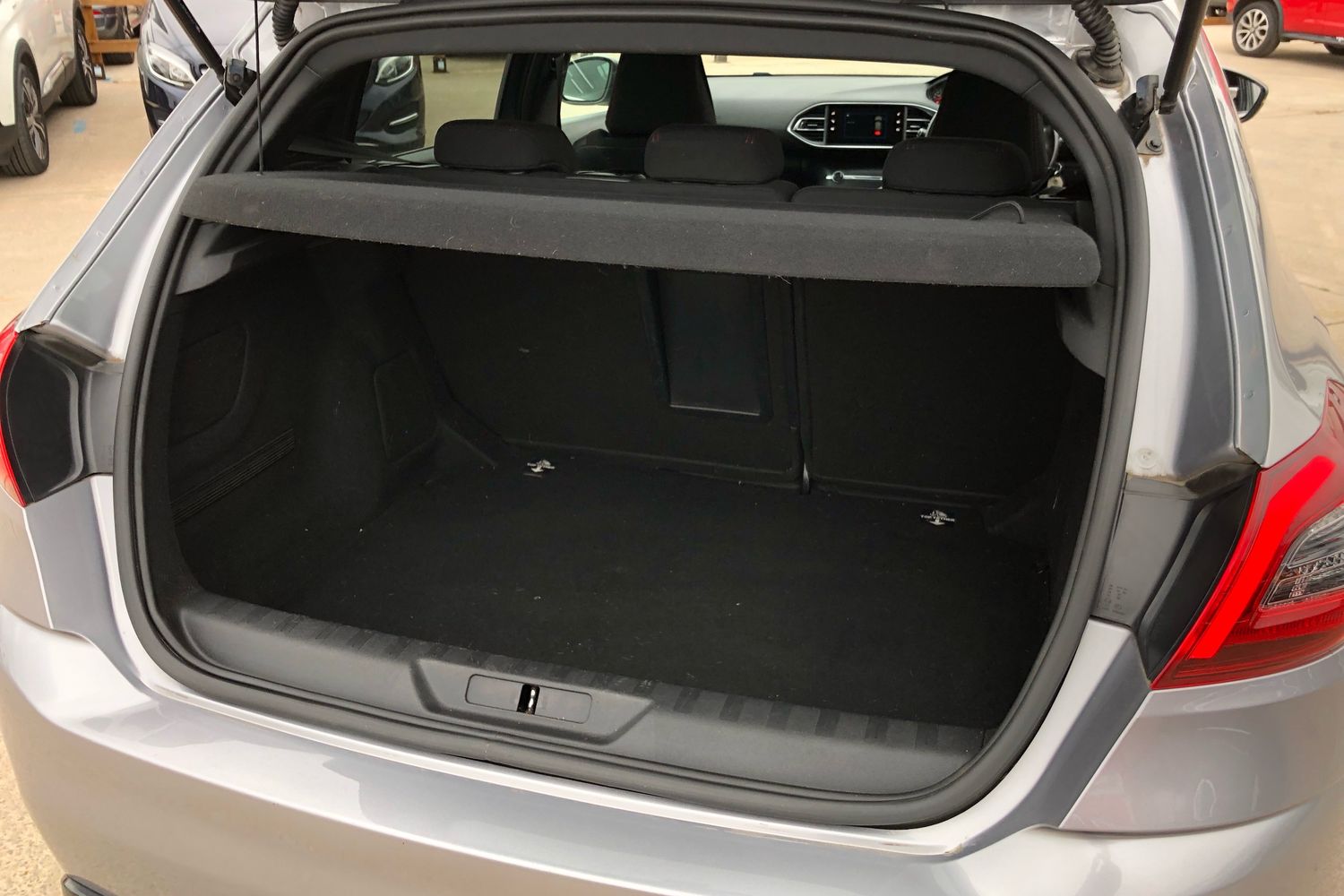 Used Peugeot 308 2018 for sale - 75871765: Photo 15