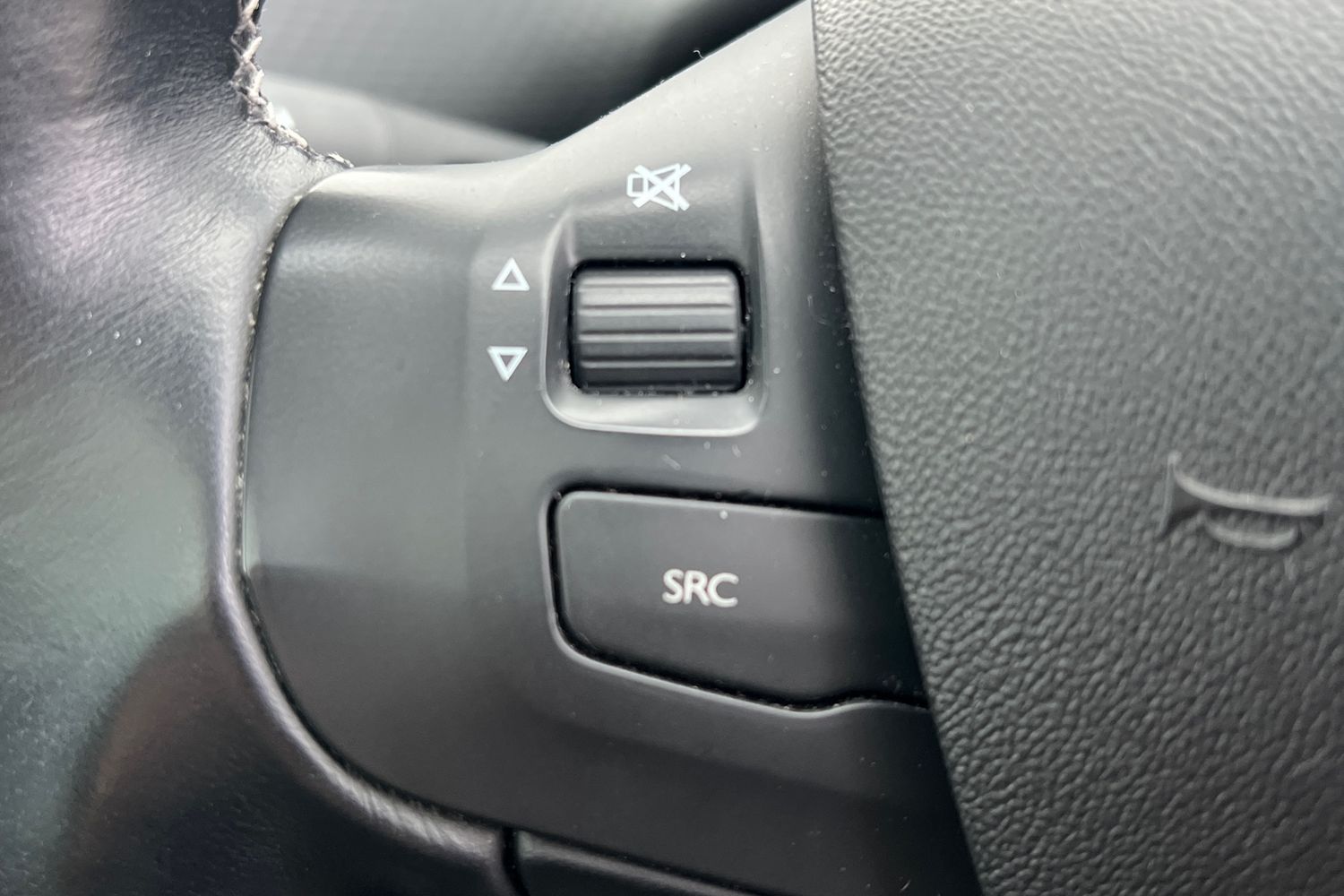 Used Peugeot 2008 2019 for sale - 77502177: Photo 11