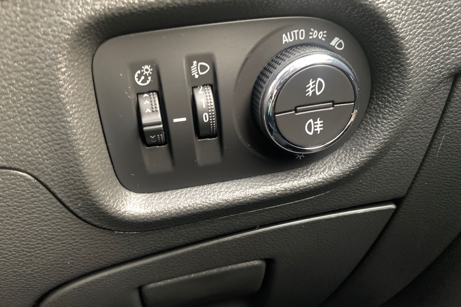 Used Vauxhall Astra 2019 for sale - 77226332: Photo 8