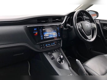 Used Toyota Auris 2018 for sale - 77779771: Photo