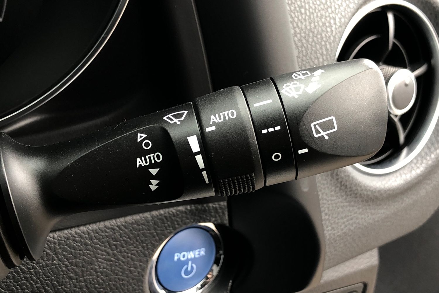 Used Toyota Auris 2018 for sale - 77779771: Photo 8