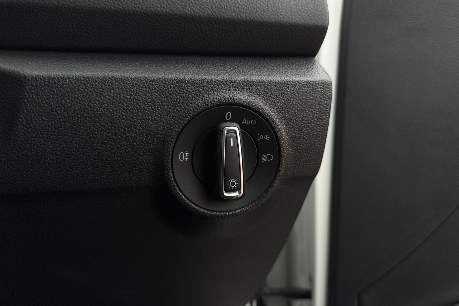 Used Volkswagen T-Roc 2022 for sale - 76411669: Photo 11