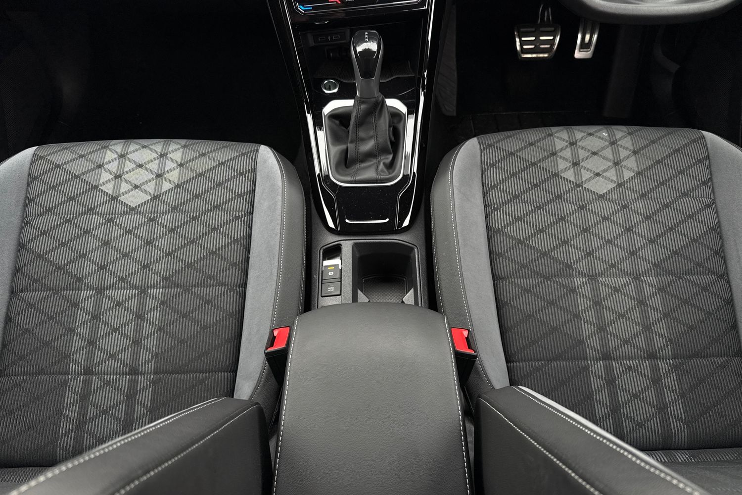 Used Volkswagen T-Roc 2022 for sale - 76411669: Photo 9