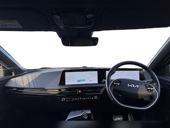 Used Kia EV6 2022 for sale - 77011529: Photo