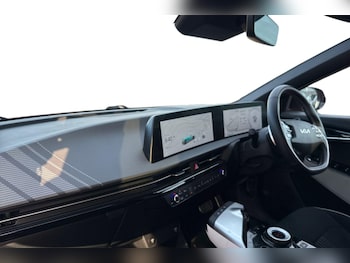 Used Kia EV6 2022 for sale - 77011529: Photo