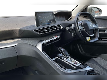 Used Peugeot 3008 2018 for sale - 79355088: Photo