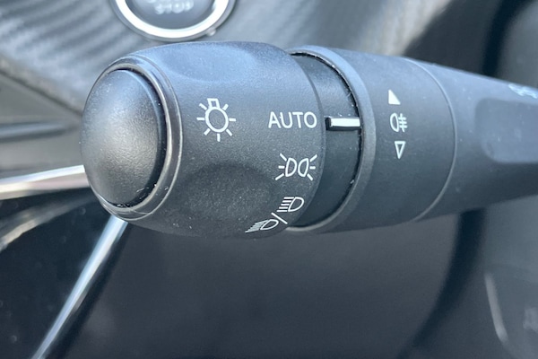 Used Peugeot 2008 2021 for sale - 76220303: Photo 13