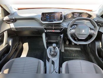 Used Peugeot 2008 2021 for sale - 76220303: Photo 3