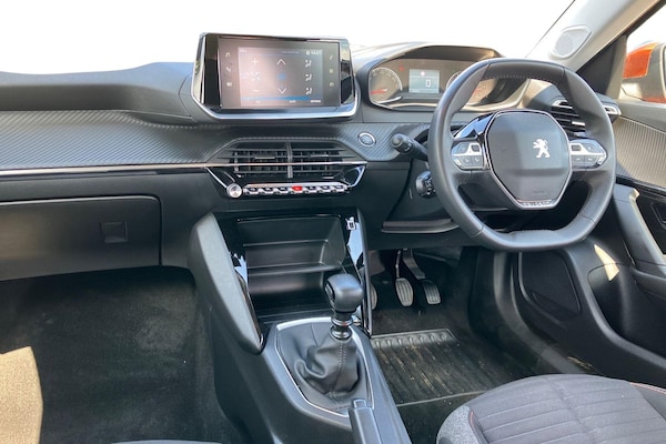 Used Peugeot 2008 2021 for sale - 76220303: Photo 4