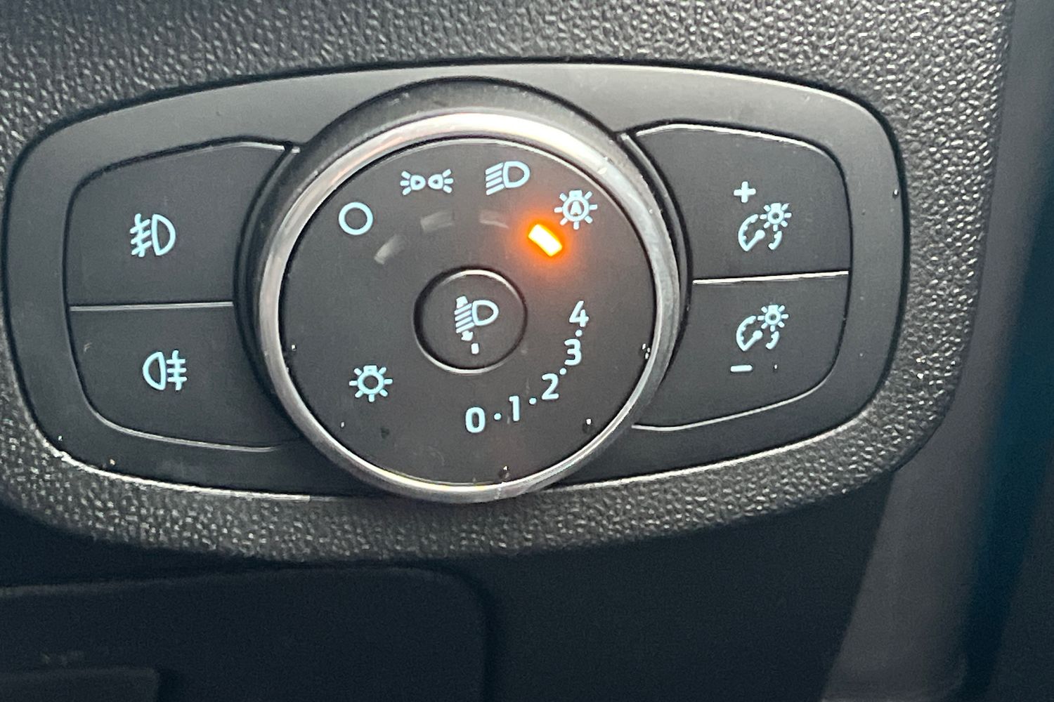 Used Ford Fiesta 2017 for sale - 76558043: Photo 21