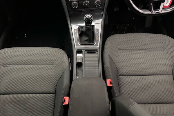 Used Volkswagen Golf 2020 for sale - 76280816: Photo 9