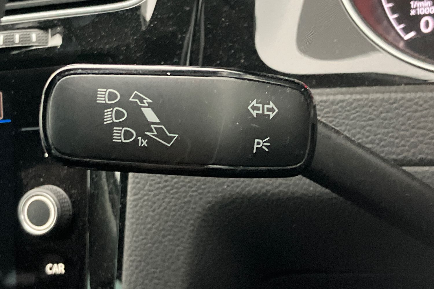 Used Volkswagen Golf 2018 for sale - 76985359: Photo 17