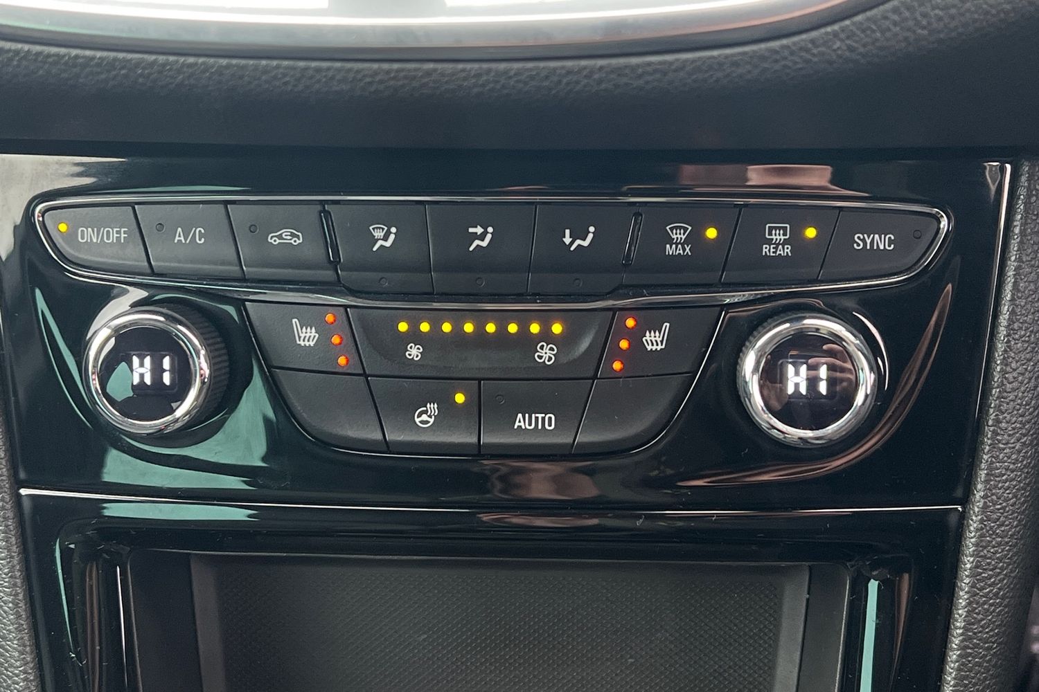 Used Vauxhall Astra 2021 for sale - 76610979: Photo 11