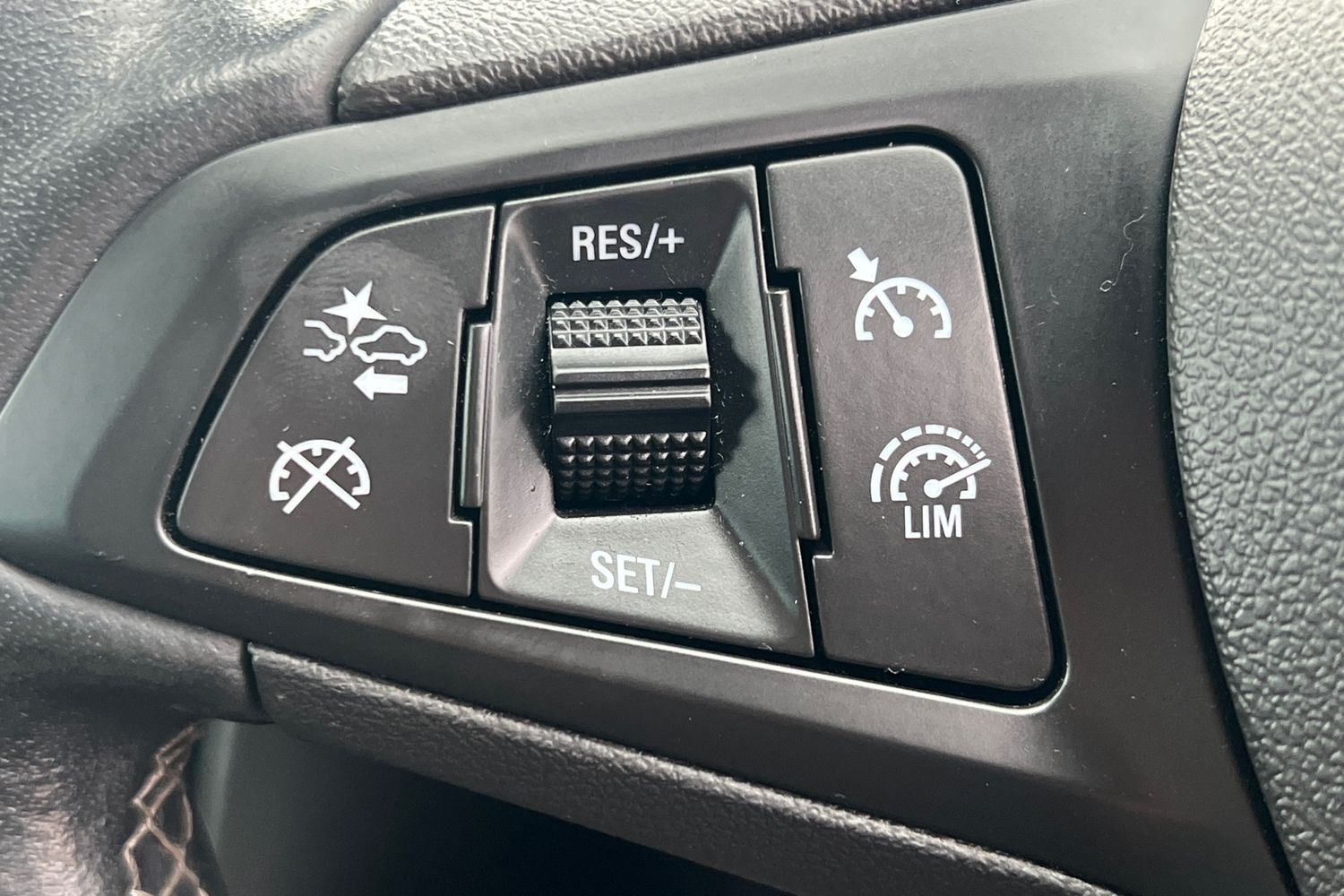 Used Vauxhall Astra 2021 for sale - 76610979: Photo 13