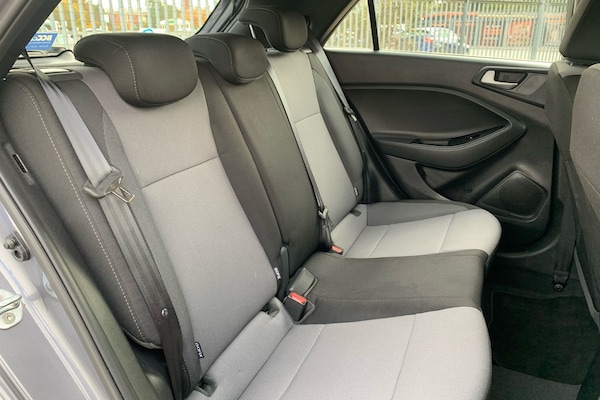 Used Hyundai i20 2017 for sale - 76267954: Photo 13
