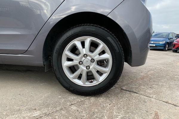 Used Hyundai i20 2017 for sale - 76267954: Photo 15