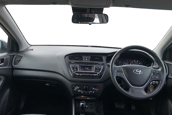 Used Hyundai i20 2017 for sale - 76267954: Photo 3